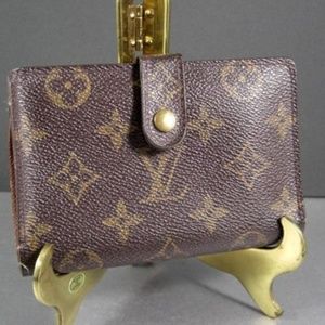 Louis Vuitton Bi Fold Wallet with Kisslock Coin